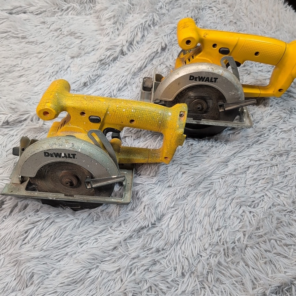 DeWalt DW935 5 3/8" 14.4v Cordless Circular Trim‎ Saw - TOOL ONLY Lot Of 2